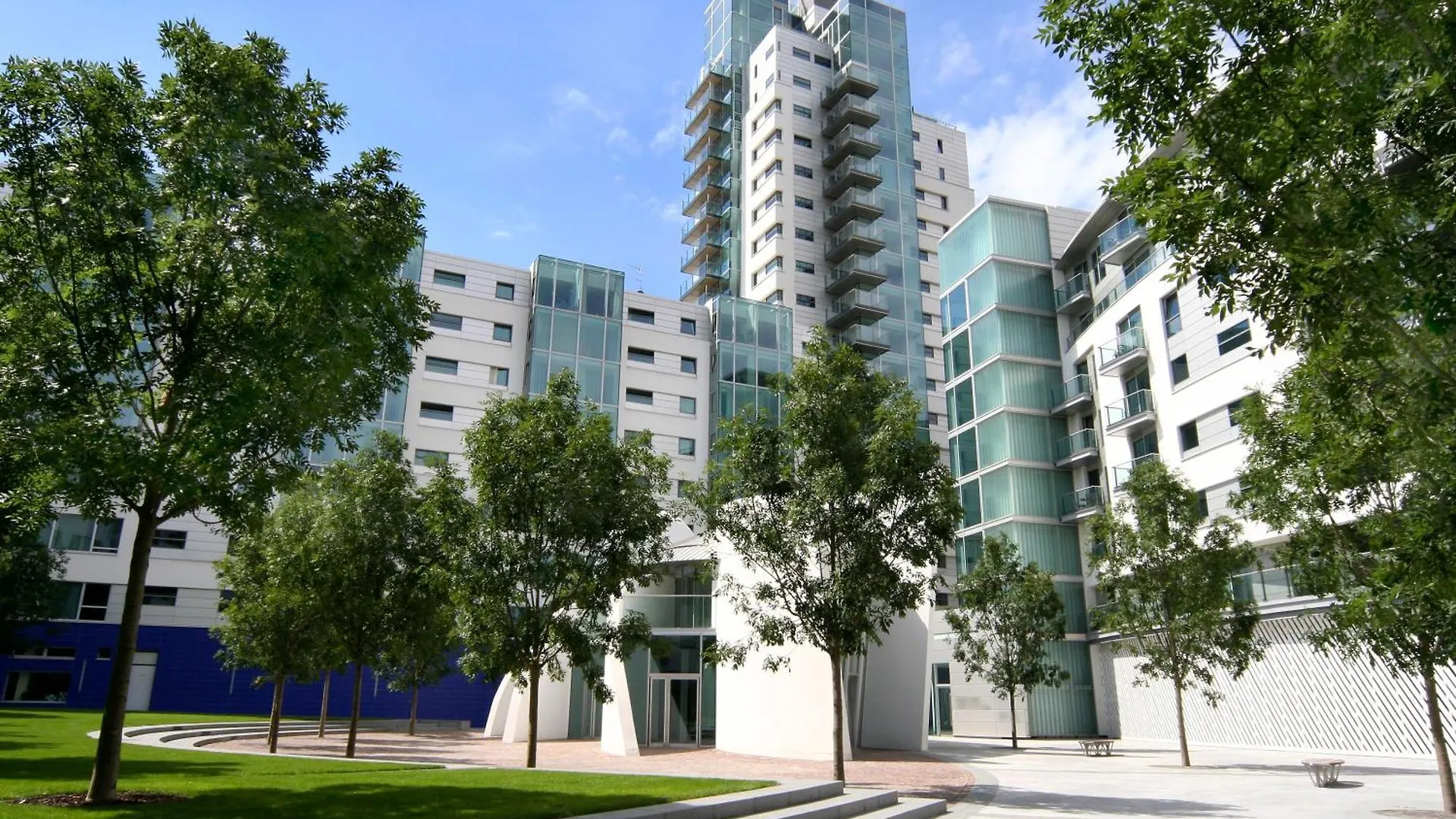 Marlin Apartments London Bridge - Empire Square contacts